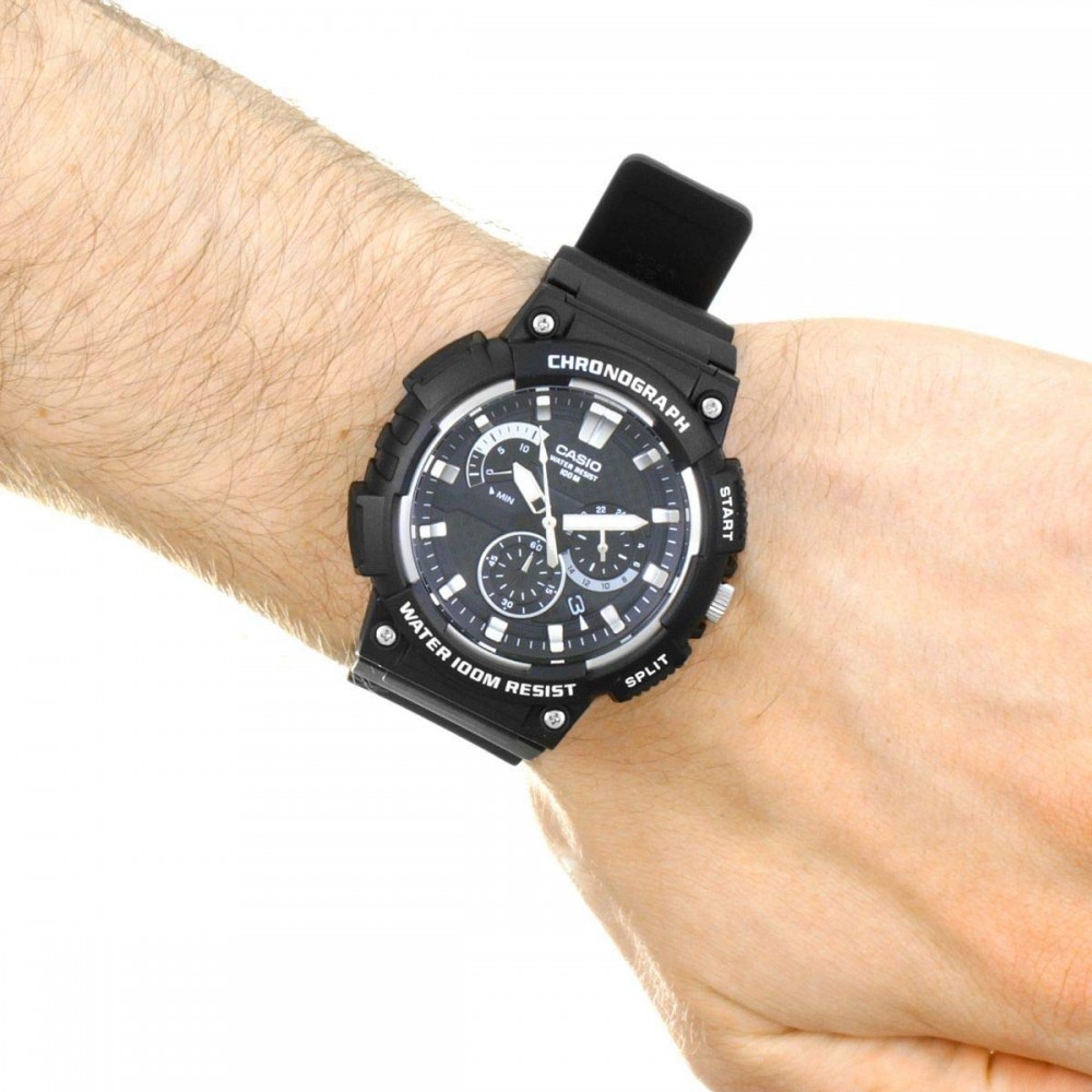 CASIO Collection Chronograph Black Rubber Strap MCW-200H-1AVEF-2 CASIO Collection Chronograph Black Rubber Strap MCW-200H-1AVEF-2