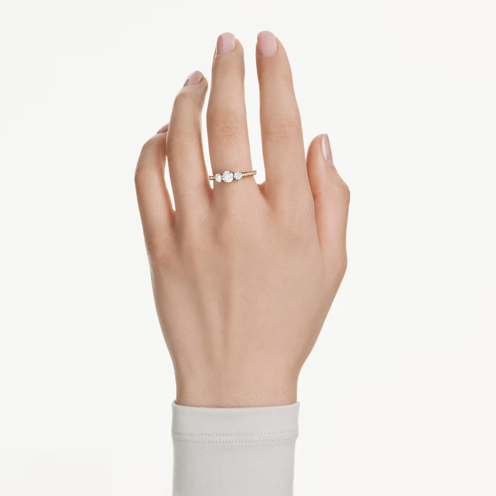 SWAROVSKI Δαχτυλίδι Stilla Attract, Στρογγυλή κοπή, Λευκό, Επιμετάλλωση σε Χρυσό Τόνο 5723294