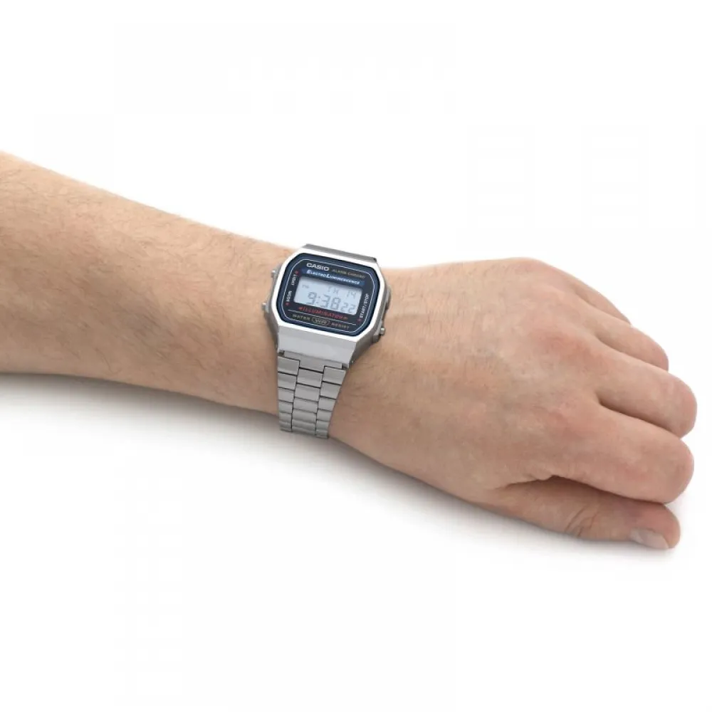 Casio Classic Χρονογράφος με Μπρασελέ Από Ανοξείδωτο Ατσάλι A-168WA-1