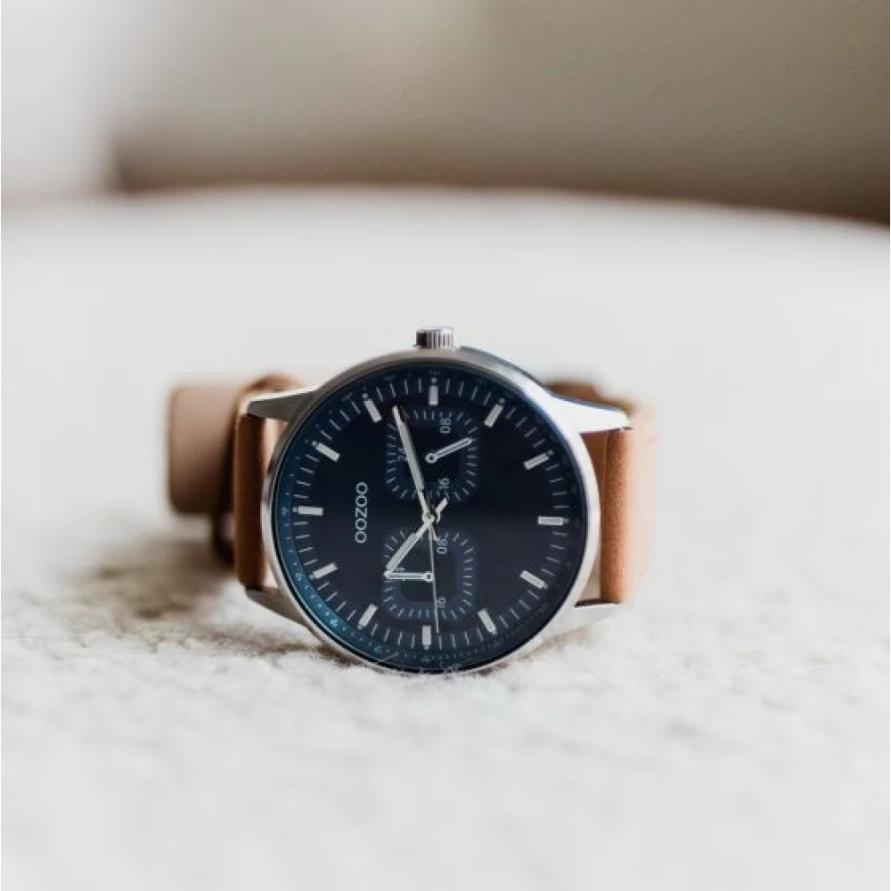 OOZOO Timepieces με Καφέ Δερμάτινο Λουράκι και Κάσα σε Ασημί Τόνο C11620